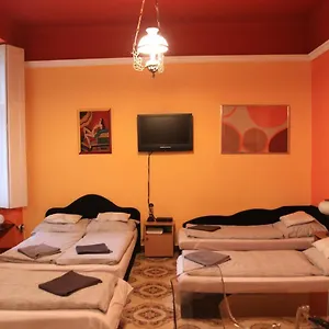 https://astoria-centrum-studio-apartment.inbudapesthotels.com